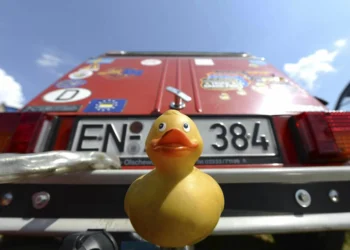 Muere el creador del clásico patito de goma hongkonés