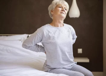 Tres ejercicios que ayudarán a aliviar el dolor lumbar, liberar las caderas y soltar el nervatura ciático