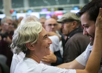 Colau se apea al 100% de la carrera por la alcaldía para centrarse en su vida personal y el acción directa