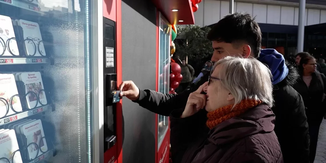Las ‘Máquinas Solidarias’ llegan a España: unas expendedoras para ejecutar donaciones a entidades sociales