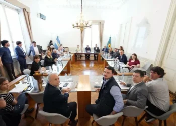 Kicillof consiguió dictamen para sancionar el Presupuesto pero no hubo acuerdo para la impagado