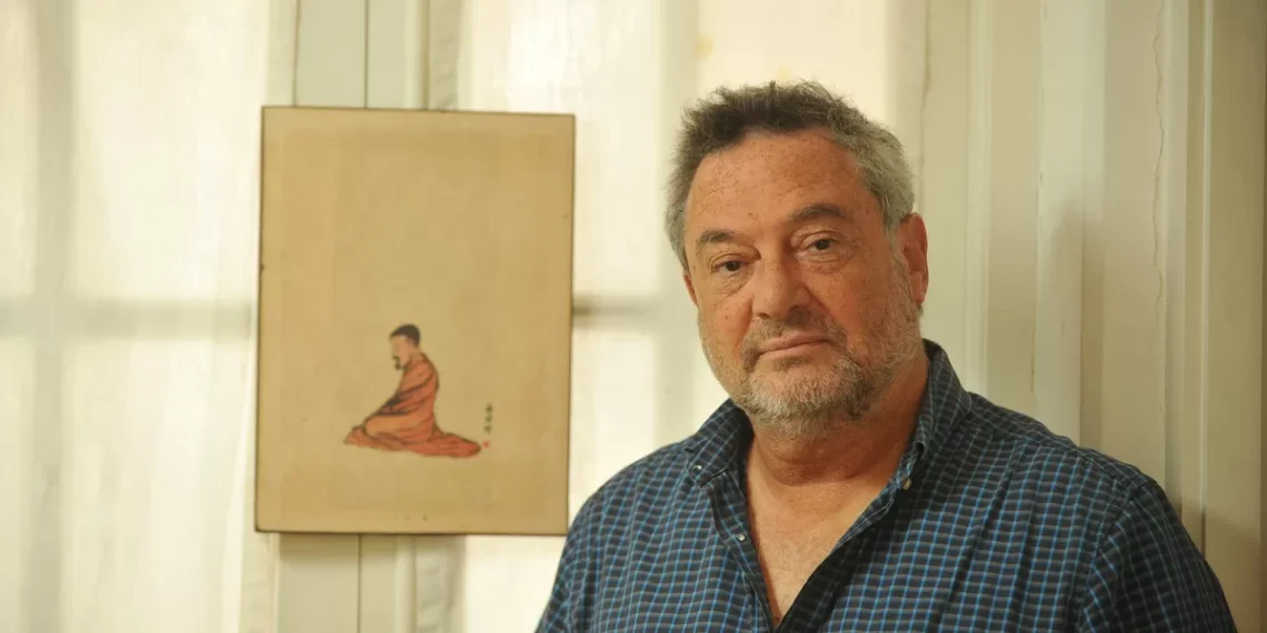 “El mundo se está volviendo paranoico”: Daniel Guebel presenta su nueva novela