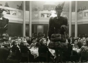 La alta costura local desfilaba en la Cúpula del Coliseum