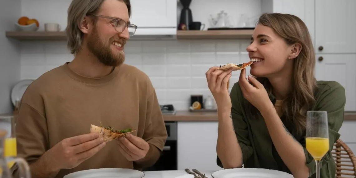 Fernando Mora, médico psiquiatra: “Cuando tenemos hambre baja nuestra capacidad de vincular con los demás”
