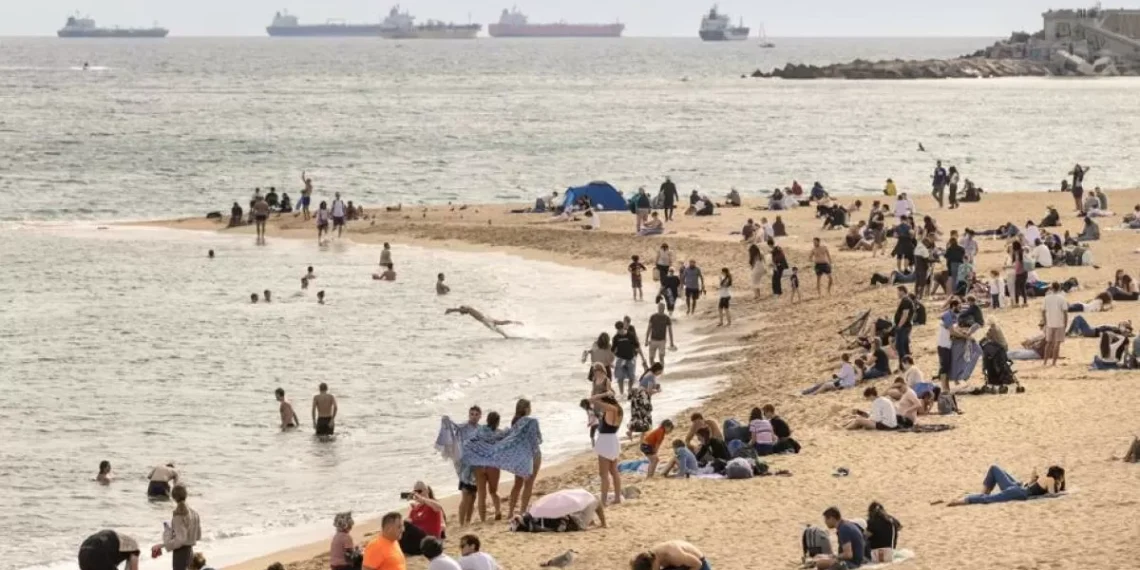 Barcelona cierra la temporada de playas con un 18% más de visitantes