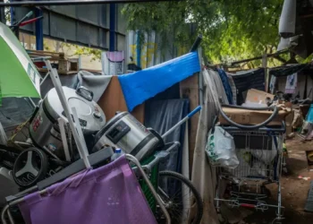 El Ayuntamiento comienza el desalojo de la ciudad de chabolas
