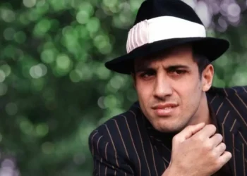 Descubre la historia detrás de ‘Prisencolinensinainciusol’: más que espina canción, espina reflexión cultural contra la incomunicación