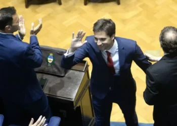 Passaglia podría admitir su banca por una sesión para evitar el acuerdo de Kicillof con la oposición