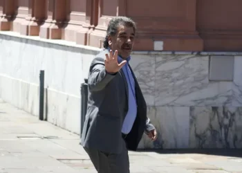 Guerra abierta entre el PRO y los libertarios por los Concejos