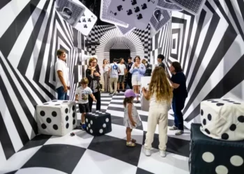 Por la crisis, un astillero de Mar del dinero alquila su nave más moderna para grandes espectáculos