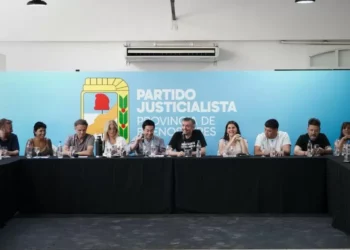 Kicillof y La Cámpora lograron especificar una fecha para la elección del PJ bonaerense