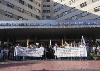 La OCDE miedo del riesgo de escasez de médicos en España por la inminente jubilación de muchos