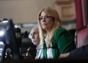 Magario tuvo que abandonar a su banca en Diputados para que Kikuchi no quede como vice