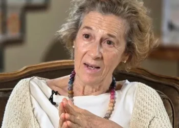 La escritora Julia Navarro siente “desesperanza de ver que jamás aprendemos del pasado”