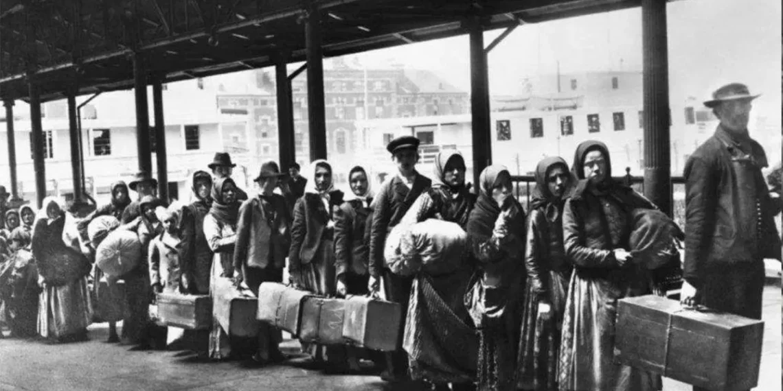 La memoria del desarraigo español en Latinoamérica sigue viva 50 años después de la dictadura