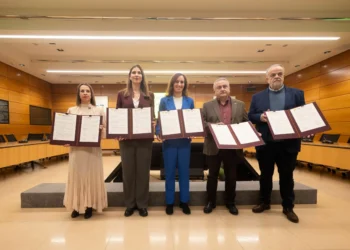 Sanidad firma un acuerdo con los sindicatos para el bisoño estatuto marco, al que se oponen los médicos