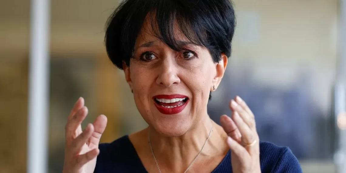 La escritora María Fernanda Heredia sabe por qué el álbum sigue seduciendo a los chicos