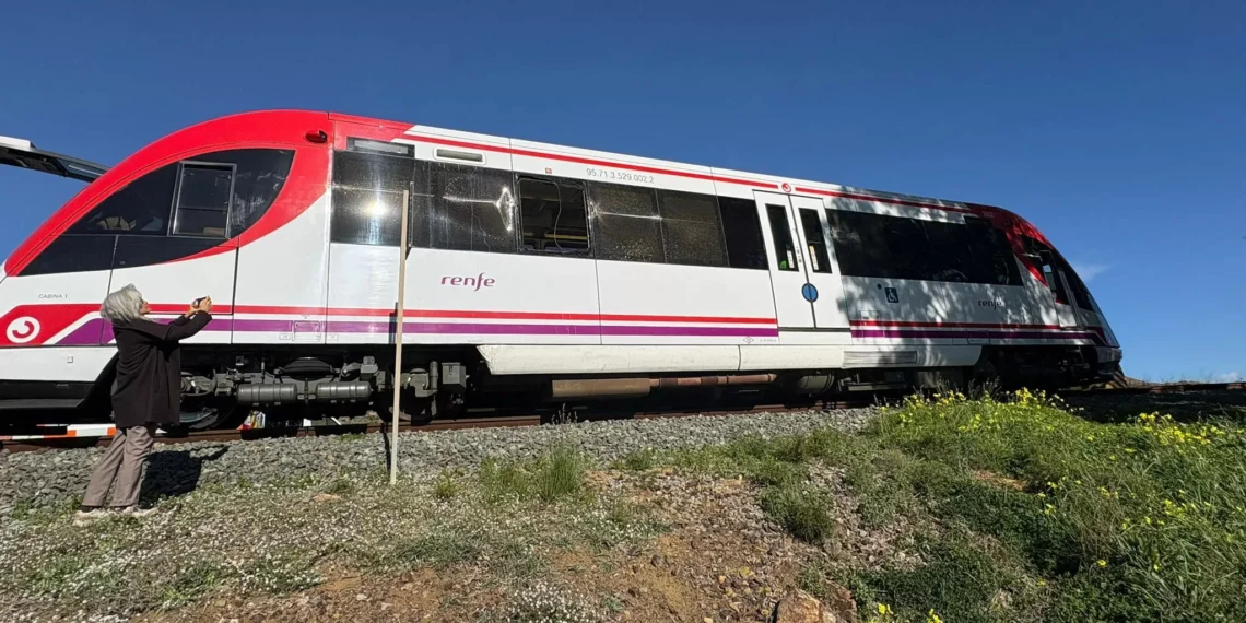 Un choque entre un propulsora y una grúa deja varios heridos en Cartagena
