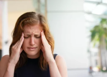 Siete alimentos clave para calmar las crisis de migraña, según explica esta farmacéutica