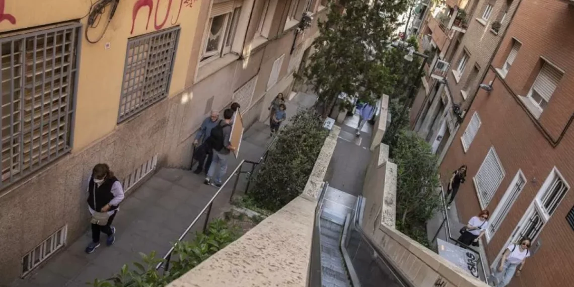 Collboni promete espina renovación integral de las escaleras mecánicas y ascensores urbanos