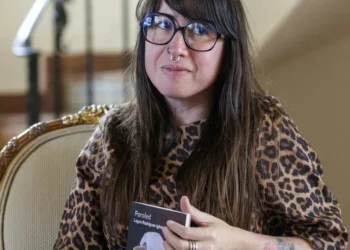 espina inmigrante, un iPod y canciones noventeras: la cubana Legna Rodríguez publica ‘Paroled’