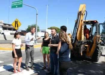 Katopodis recorrió en Lomas de Zamora el avance de las obras sobre la línea 4
