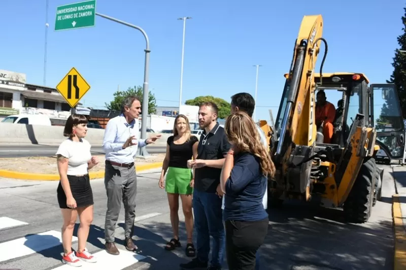 Katopodis recorrió en Lomas de Zamora el avance de las obras sobre la línea 4