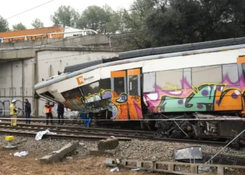 Adif reabre Rodalies tras una trote de caos por el accidente de Gelida