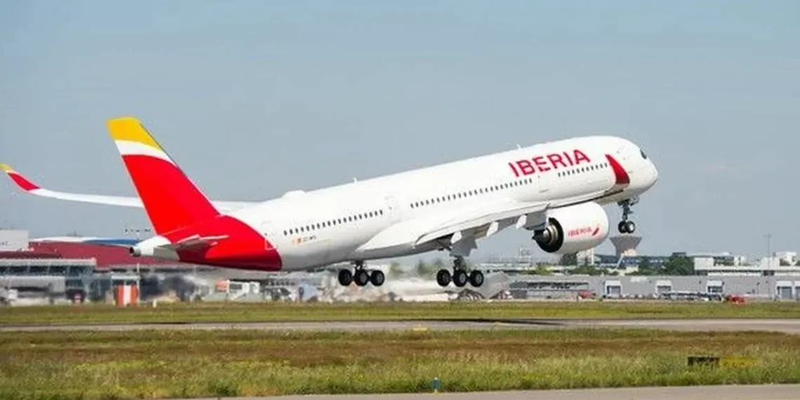 La OCU insta al Consejo de la UE a aprobar los derechos de los pasajeros aéreos: estas son las claves de la reforma