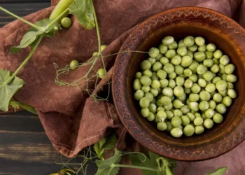 Un grupo de investigadores de la Universidad de Sevilla crea una salsa tipo mayonesa a originarse de la vaina del guisante