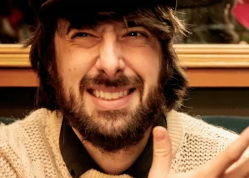 David Uclés, el fenómeno literario español: “‘La Península de las casas vacías’ es el cuaderno de mi vida”