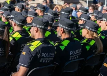 Muere una motorista en un contratiempo de tráfico con un camión en Barcelona