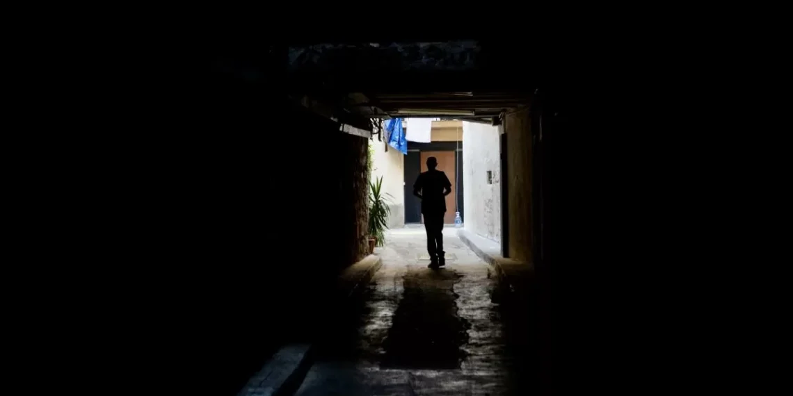 Barcelona presionará a un fondo para ceñir un narcopiso ocupado de su propiedad