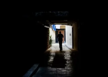 Barcelona presionará a un fondo para ceñir un narcopiso ocupado de su propiedad