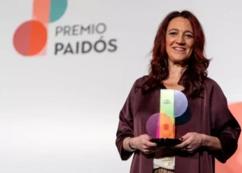 La española Cristina Monge ganó los 35 mil euros del Premio Paidós con un libro sobre el harto