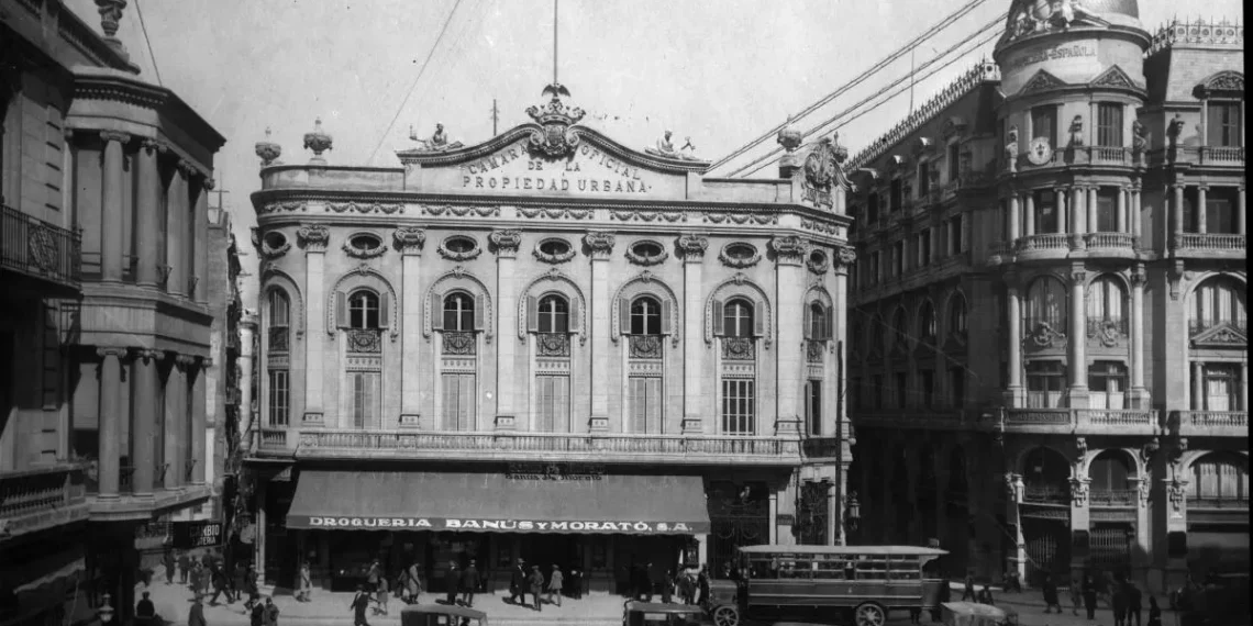 Via Laietana y la Cambra de la Propietat Urbana; crónica de 100 años de sintonía y ascenso