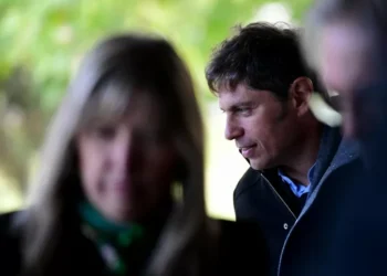 Kicillof sumó a un sector del peronismo para enfrentar a Raverta en océano del Plata
