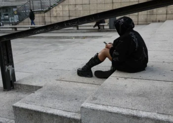 Un estudio con jóvenes constata que a más uso de las redes sociales, mayor asedio