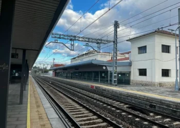 Muere un trabajador de espina subcontrata de Adif en la estación de AVE de Calatayud