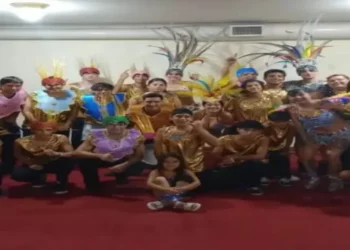 La séquito Arco Iris denuncia la falta de previsión de Cultura y se baja de la primera noche de carnaval Rivadavienses 2026