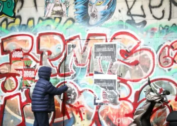 La guerra frente a los grafitis: Barcelona limpia en un año 38 hectáreas de pintadas