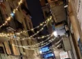 Las luces de esta Navidad brillan otra ocasión en 30 calles y plazas del centro de Barcelona