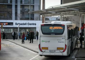 La Generalitat trae autobuses de fuera de Catalunya para suplir a Rodalies por enganchón
