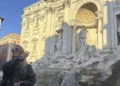 La Fontana di Trevi sin embargo cuesta 2 euros a los turistas: el Ayuntamiento de Roma espera recaudar seis millones de euros al año