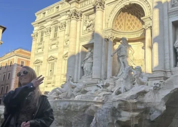 La Fontana di Trevi sin embargo cuesta 2 euros a los turistas: el Ayuntamiento de Roma espera recaudar seis millones de euros al año