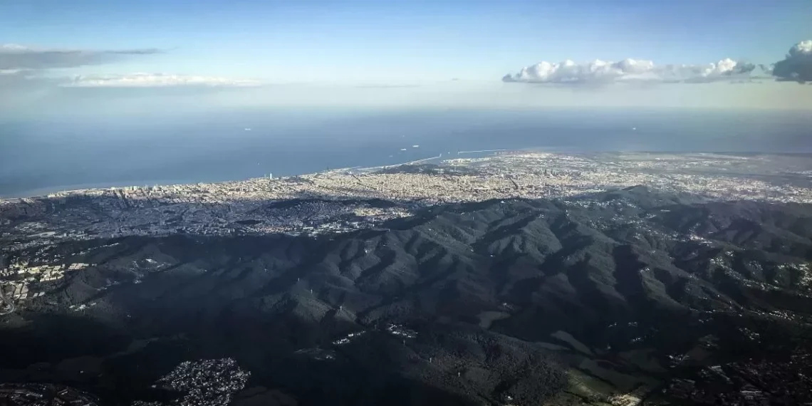 La centro de la población de la región metropolitana ya trabaja y vive en ciudades distintas