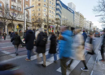 España supera los 49,5 millones de habitantes con más de 10 millones nacidos afuera