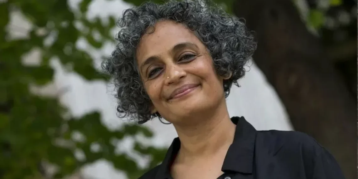 La escritora india Arundhati Roy no irá a la Berlinale por la actitud del jurado sobre Gaza