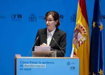 Mónica García alerta del sorpresa negativo de la desinformación en la protección de la salud y la democracia