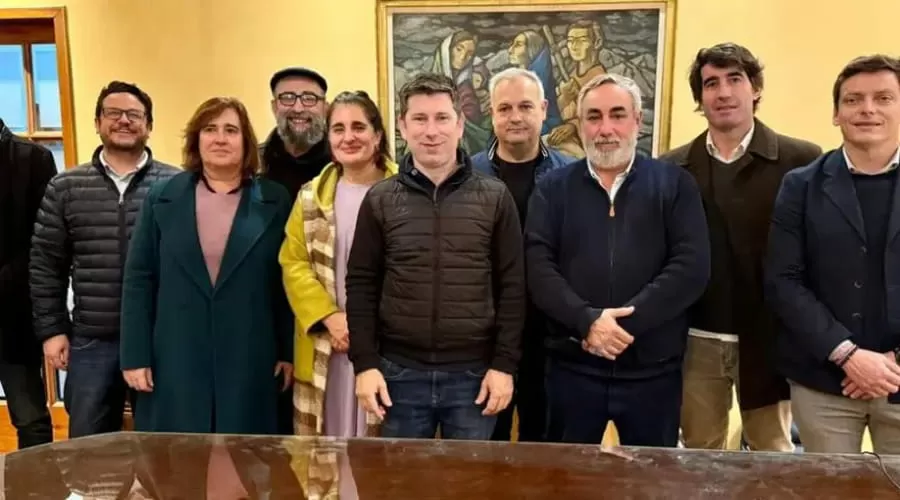 El radicalismo bonaerense busca adelantar sus internas para definir candidatos